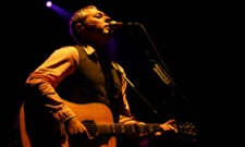 Tindersticks Send <i>Saw</i> LP Overseas via Constellation