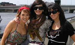 New Pipettes Lineup Debuts on New Song, Tour