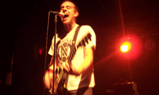 Ted Leo to Play NYC Benefit for Robbins Family