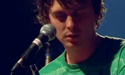 "Walk Around" (Live at Midi Festival)