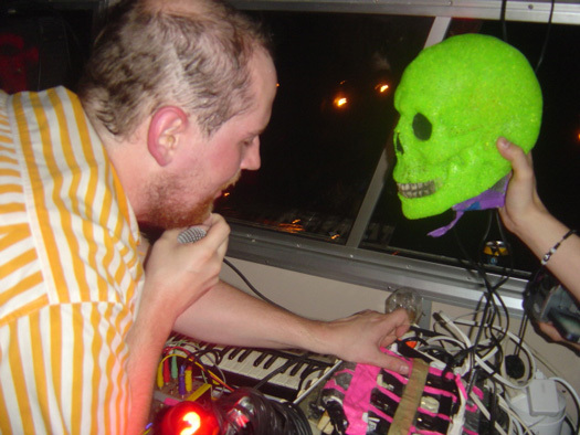 Dan Deacon's Green Skull Stolen!