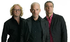 R.E.M. Reveal Accelerate Tracklist