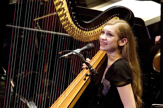 Photos: Joanna Newsom with the Brooklyn Philharmonic [Brooklyn, NY; 02/01/08]
