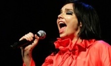 Bjork Speaks Out About Kosovo Controversy