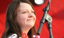 Meg White Resurfaces at Weekend Raconteurs Gig