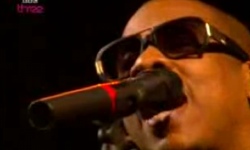 "Wonderwall" (Oasis cover) / "99 Problems"  / The Fan Punch  (Live at Glastonbury)